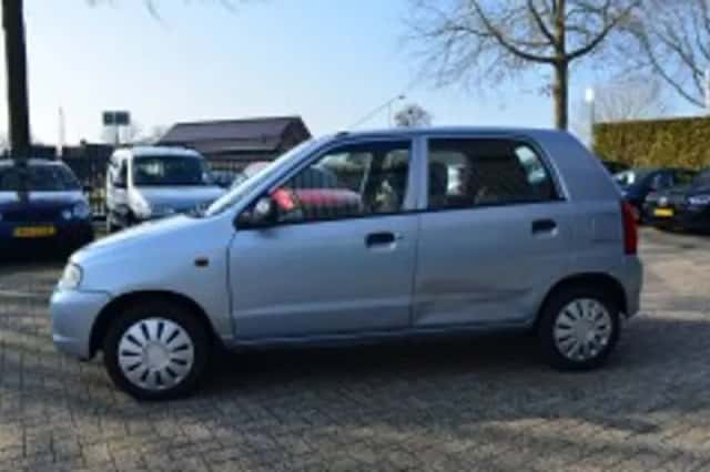 Suzuki Alto (2003) thumbnail 4
