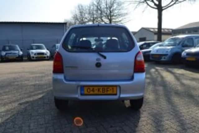 Suzuki Alto (2003) thumbnail 5