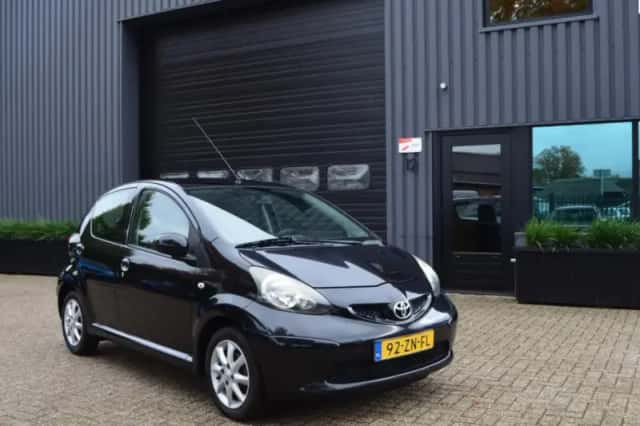 Toyota Aygo (2008) thumbnail 1