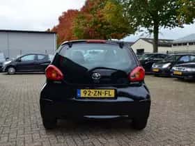Toyota Aygo (2008) thumbnail 11