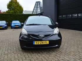 Toyota Aygo (2008) thumbnail 3