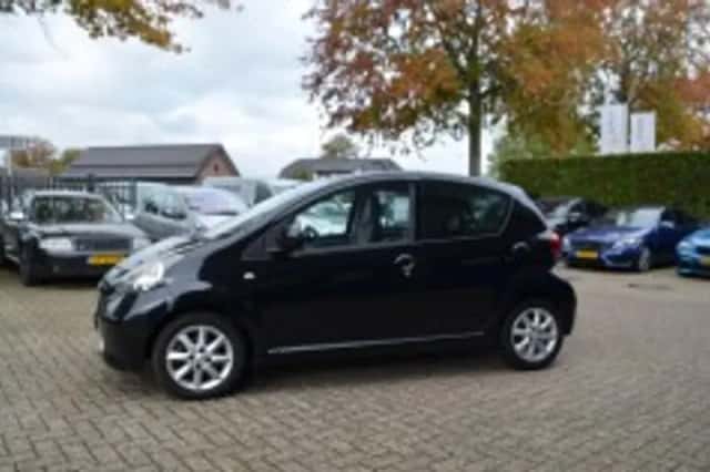 Toyota Aygo (2008) thumbnail 4