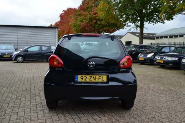 Toyota Aygo (2008) thumbnail 5