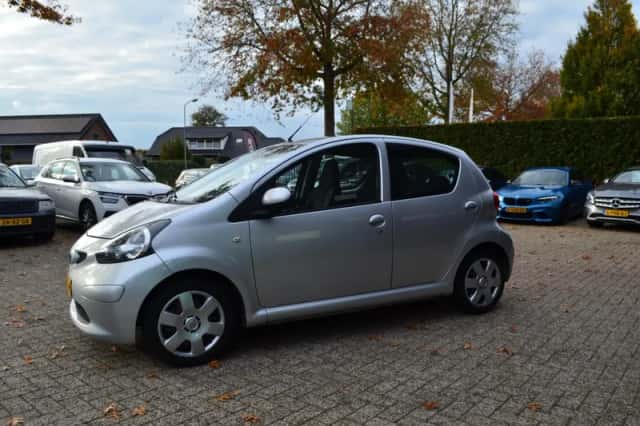 Toyota Aygo (2006) thumbnail 4