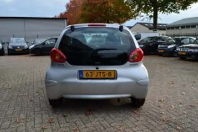 Toyota Aygo (2006) thumbnail 5