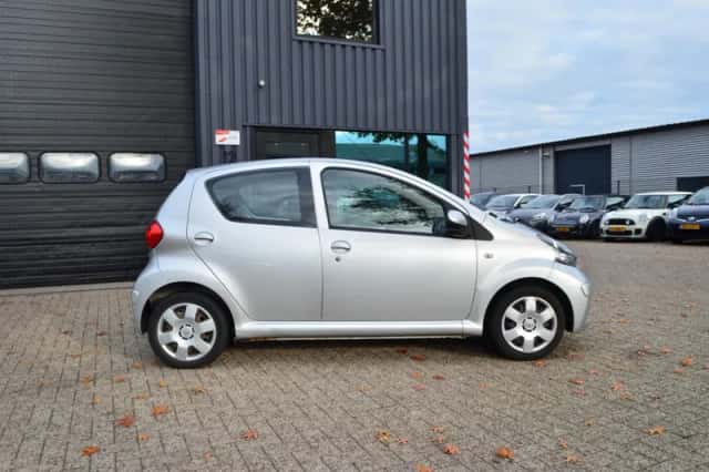 Toyota Aygo (2006) thumbnail 6
