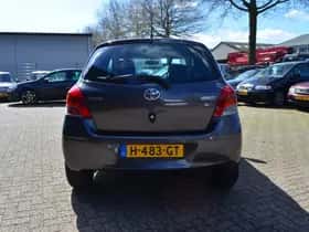 Toyota Yaris (2009) thumbnail 11