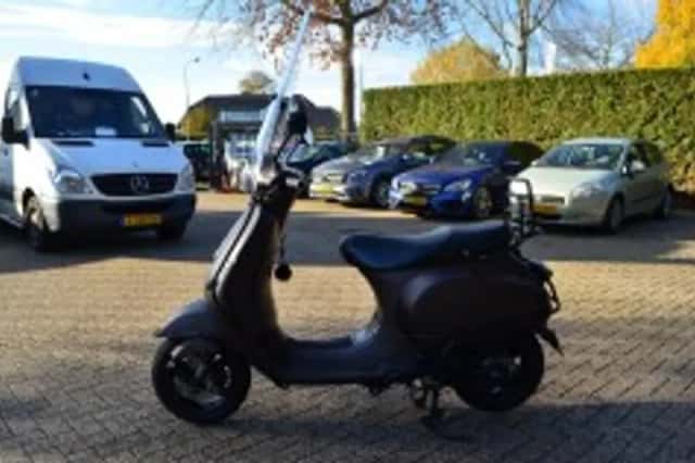 Vespa Bromscooter S (2012) thumbnail 4