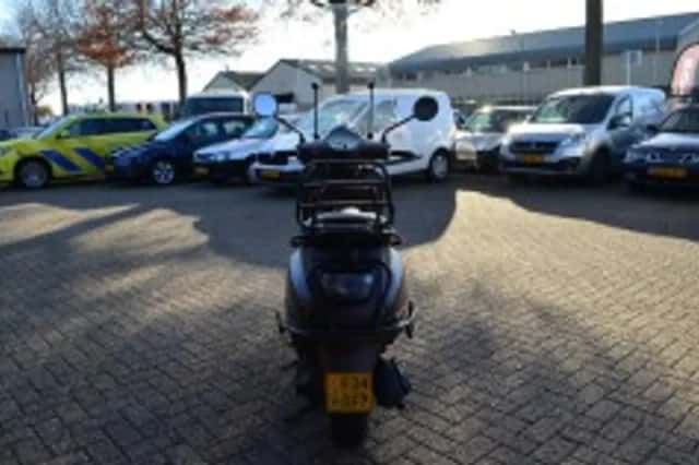 Vespa Bromscooter S (2012) thumbnail 5