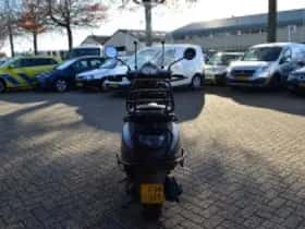 Vespa S thumbnail 5