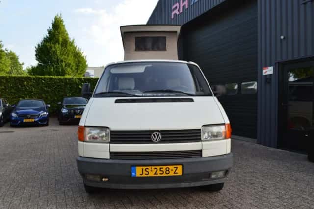 Volkswagen Multivan (1992) thumbnail 2