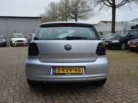 Volkswagen Polo (2010) thumbnail 11