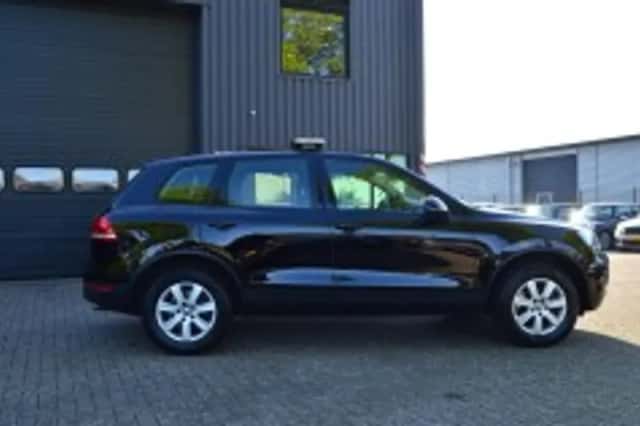 Volkswagen Touareg (2013) thumbnail 6