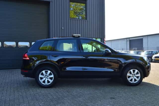 Volkswagen Touareg (2013) thumbnail 6