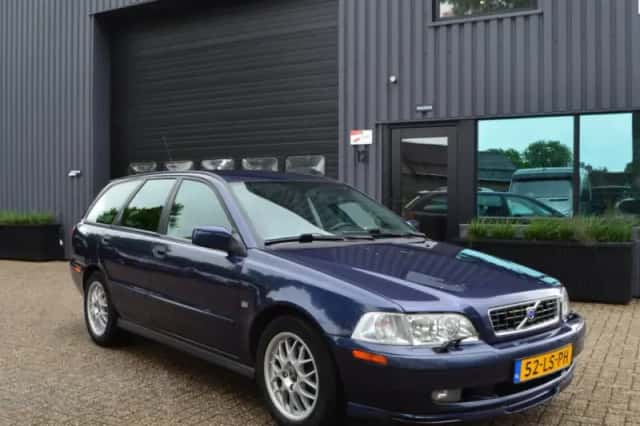 Volvo V40 (2003) thumbnail 1