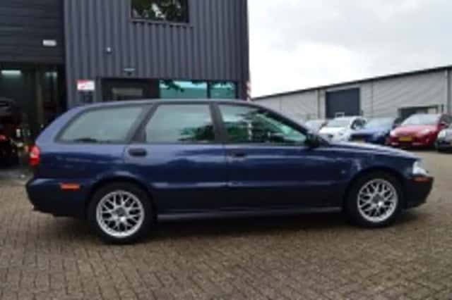 Volvo V40 (2003) thumbnail 6