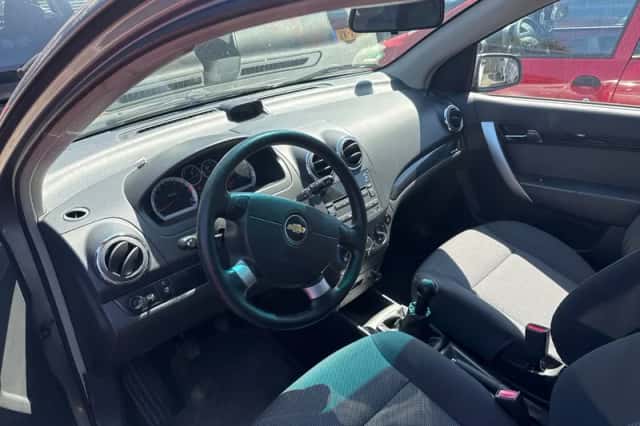 Chevrolet Aveo (2011) thumbnail 5