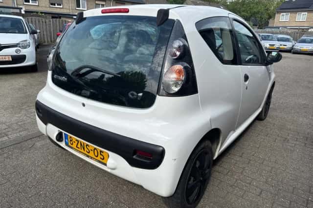 Citroën C1 (2010) thumbnail 3