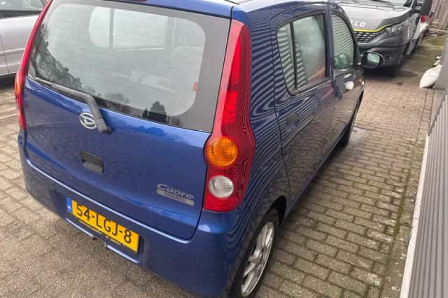 Daihatsu Cuore (2010) thumbnail 3