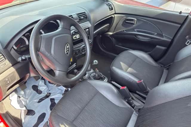 Kia Picanto (2009) thumbnail 5