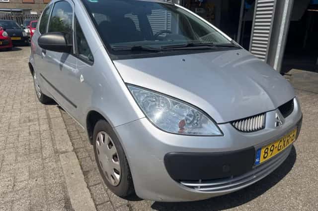Mitsubishi Colt (2008) thumbnail 2