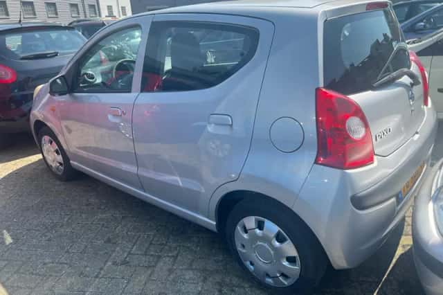 Nissan Pixo (2011) thumbnail 4