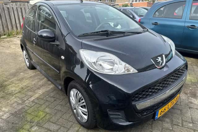 Peugeot 107 (2010) thumbnail 2
