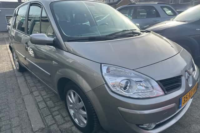 Renault Scénic (2007) thumbnail 2