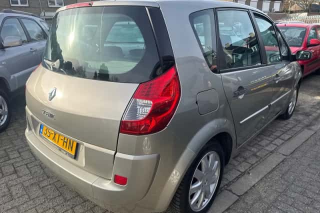 Renault Scénic (2007) thumbnail 3