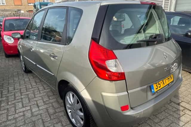 Renault Scénic (2007) thumbnail 4