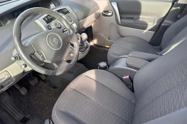 Renault Scénic (2007) thumbnail 5