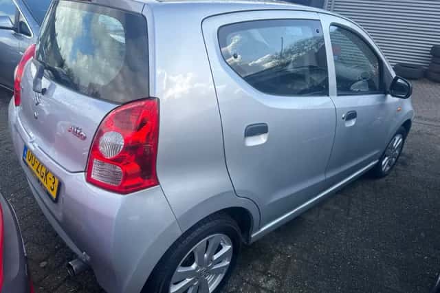 Suzuki Alto (2012) thumbnail 3