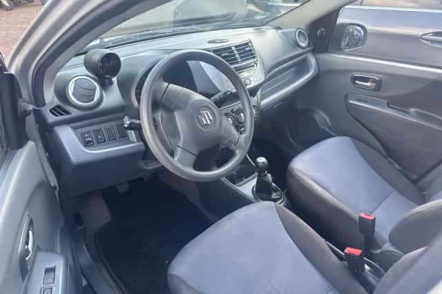 Suzuki Alto (2012) thumbnail 5