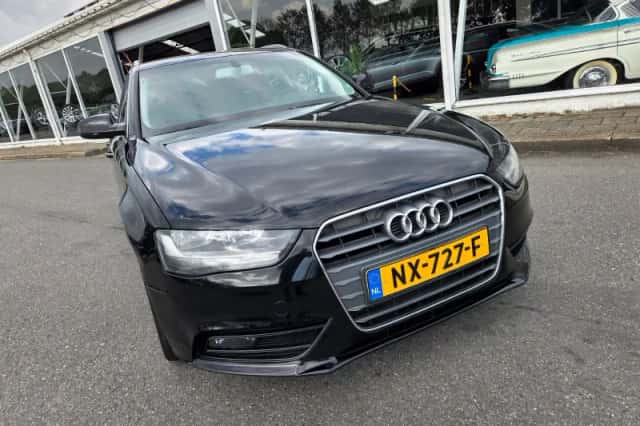 Audi A4 (2014) thumbnail 5