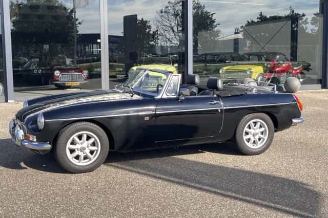 MG MGB (1979) thumbnail 2