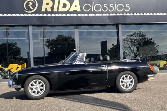 MG MGB (1979) thumbnail 3