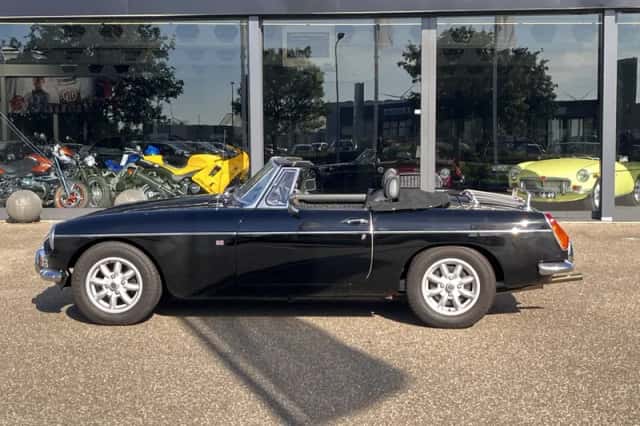 MG MGB (1979) thumbnail 4
