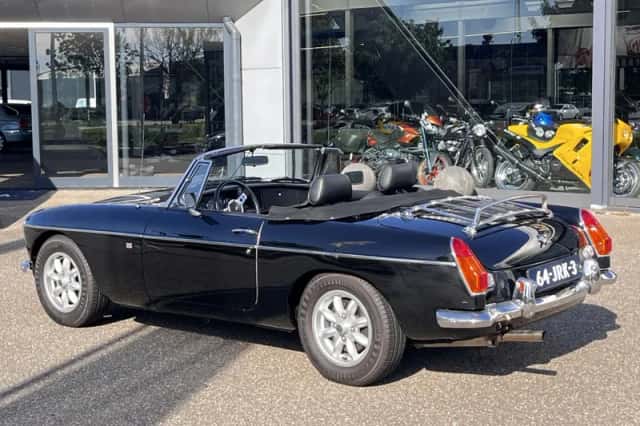 MG MGB (1979) thumbnail 5