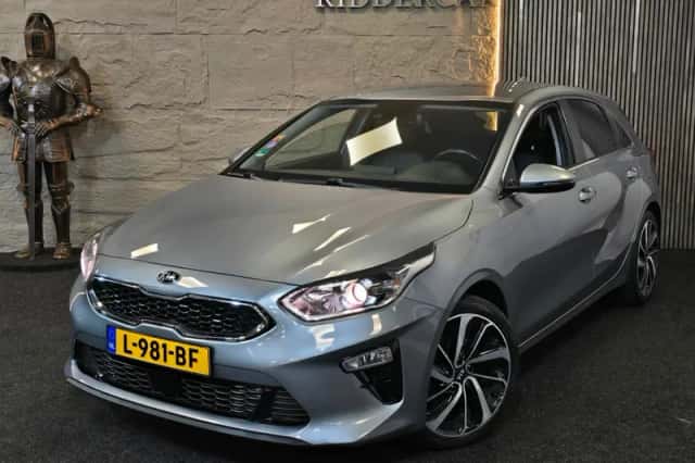 Kia Ceed (2021) thumbnail 1
