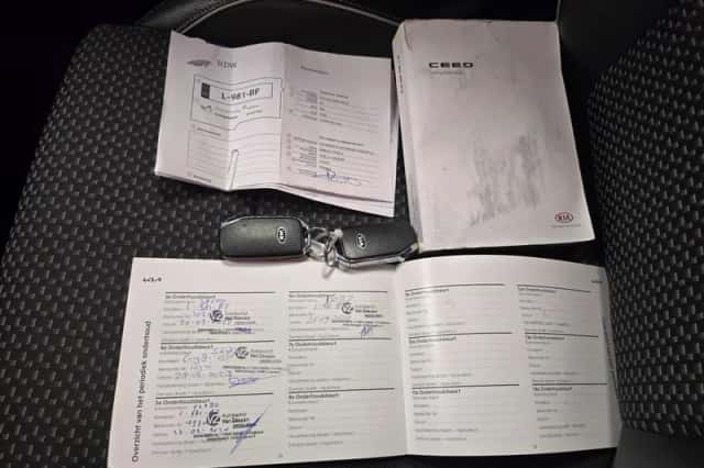 Kia Ceed (2021) thumbnail 4