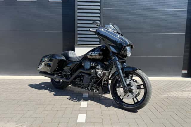 Harley Davidson Tour (2016) thumbnail 6