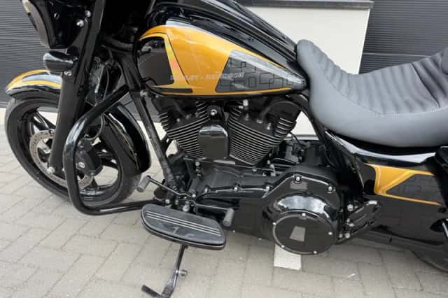 Harley Davidson Tour (2016) thumbnail 14