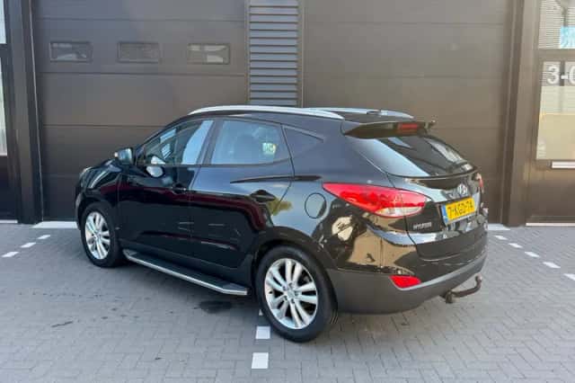 Hyundai ix35 (2013) thumbnail 3