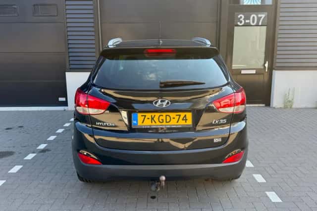 Hyundai ix35 (2013) thumbnail 4