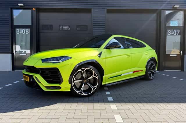 Lamborghini Urus (2018) thumbnail 1