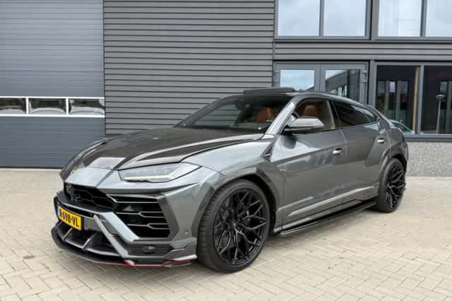Lamborghini Urus (2018) thumbnail 1