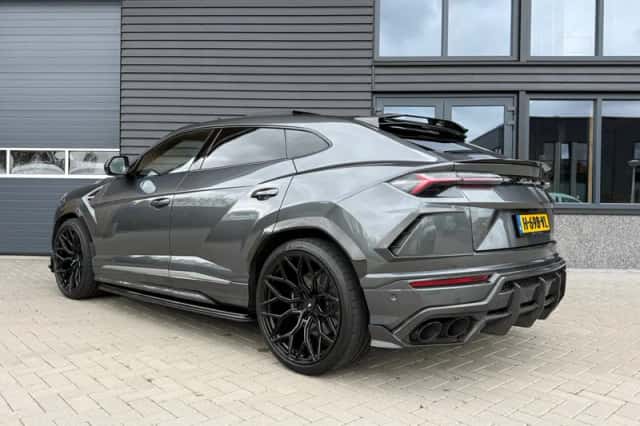 Lamborghini Urus (2018) thumbnail 3