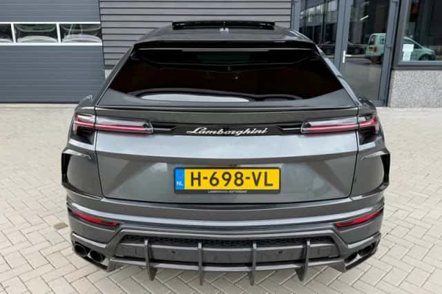 Lamborghini Urus (2018) thumbnail 4