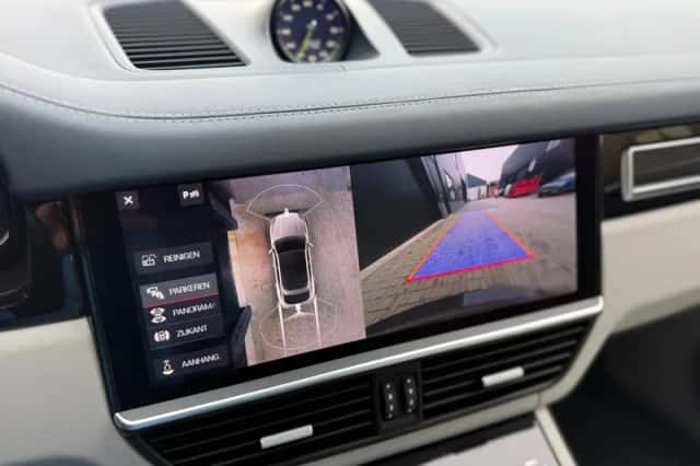 Porsche Cayenne (2019) thumbnail 22