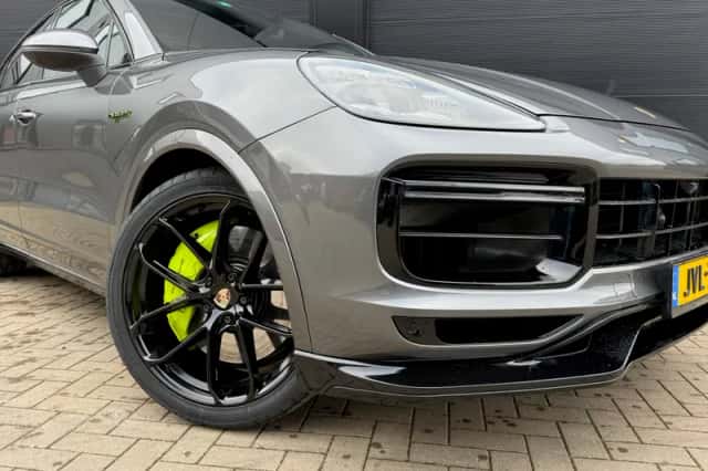 Porsche Cayenne (2019) thumbnail 8